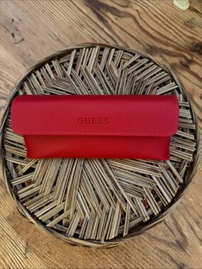 GUESS Red  L Pebble Leather eyeglass case!!